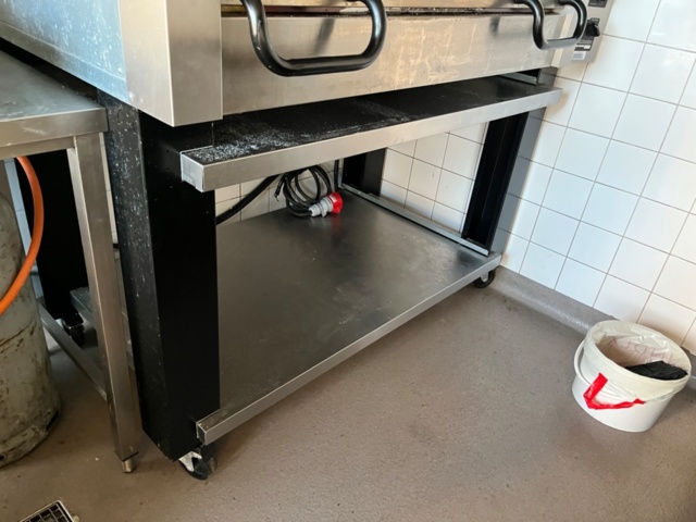1423934-5 Pizzaugn Pizzamaster dubbel på rullstativ