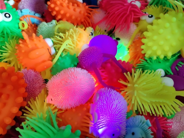 1442904-7 Sortiment med blinkande leksaker