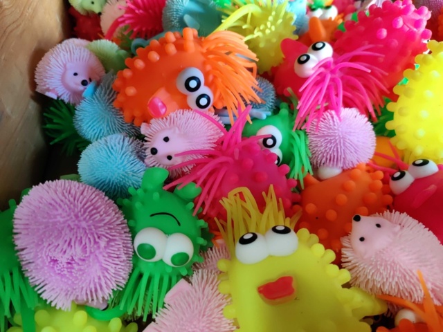 1442904-11 Sortiment med blinkande leksaker