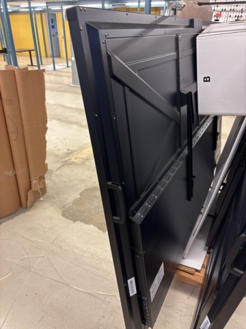 1443695-6 98" Interaktiv pekskärm med konferensutrustning och tillbehör - Clevertouch Pro Series 3