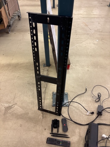 1443695-15 98" Interaktiv pekskärm med konferensutrustning och tillbehör - Clevertouch Pro Series 3