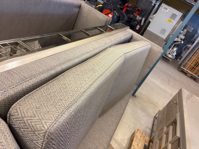 1443703-8 Diverse möblemang/inredning - soffor, byrå, bord