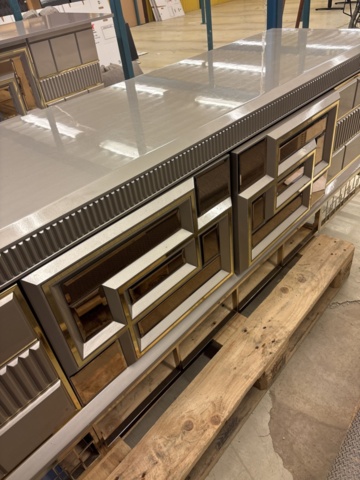 1443703-15 Diverse möblemang/inredning - soffor, byrå, bord