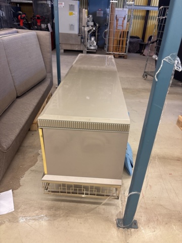 1443703-18 Diverse möblemang/inredning - soffor, byrå, bord