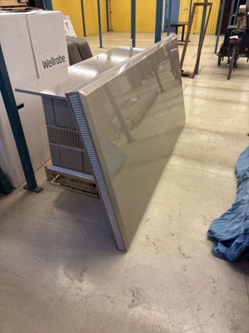 1443703-24 Diverse möblemang/inredning - soffor, byrå, bord