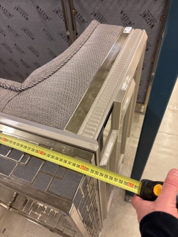 1443703-27 Diverse möblemang/inredning - soffor, byrå, bord