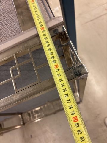 1443703-28 Diverse möblemang/inredning - soffor, byrå, bord