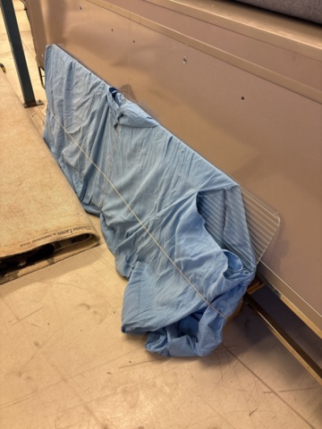 1443703-35 Diverse möblemang/inredning - soffor, byrå, bord