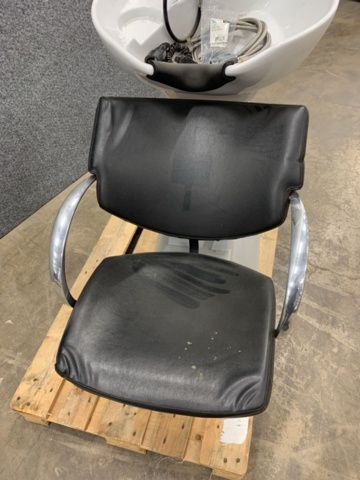 1447214-12 Schamponeringsstol Maletti