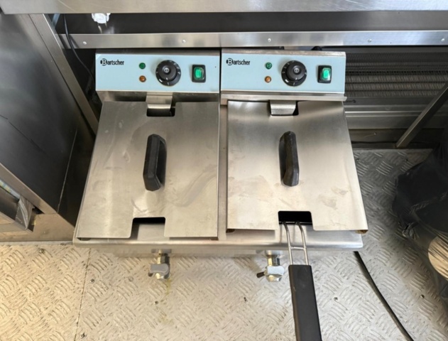 1446884-19 Fullutrustad matvagn / pizzavagn, liknande Airstreamer - 2021