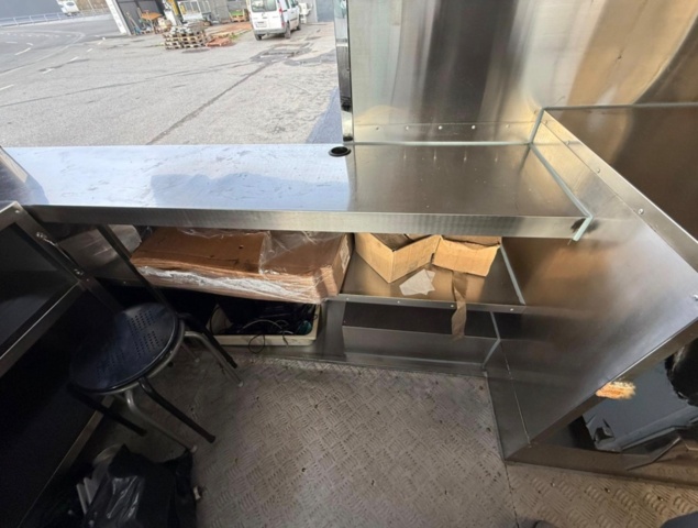 1446884-21 Fullutrustad matvagn / pizzavagn, liknande Airstreamer - 2021