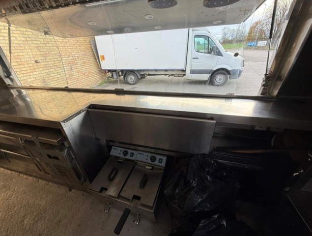 1446884-22 Fullutrustad matvagn / pizzavagn, liknande Airstreamer - 2021