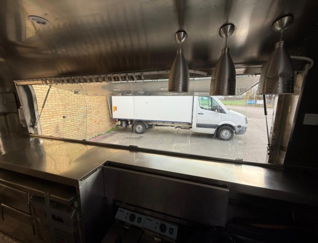 1446884-23 Fullutrustad matvagn / pizzavagn, liknande Airstreamer - 2021