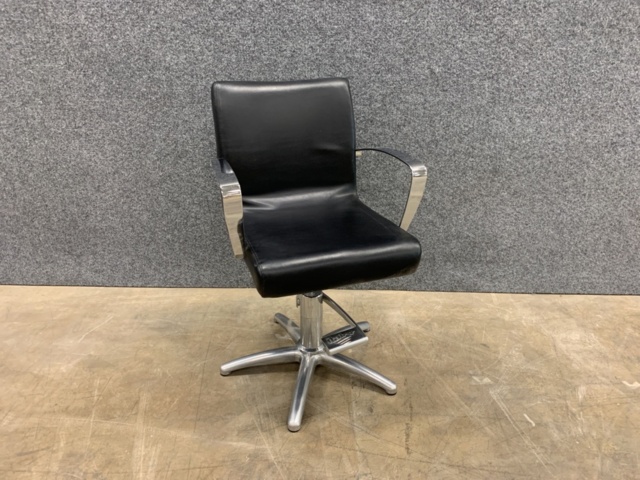 1447225-1 Frisörstol italor