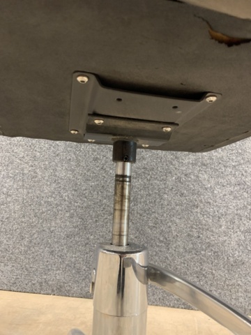 1447225-5 Frisörstol italor