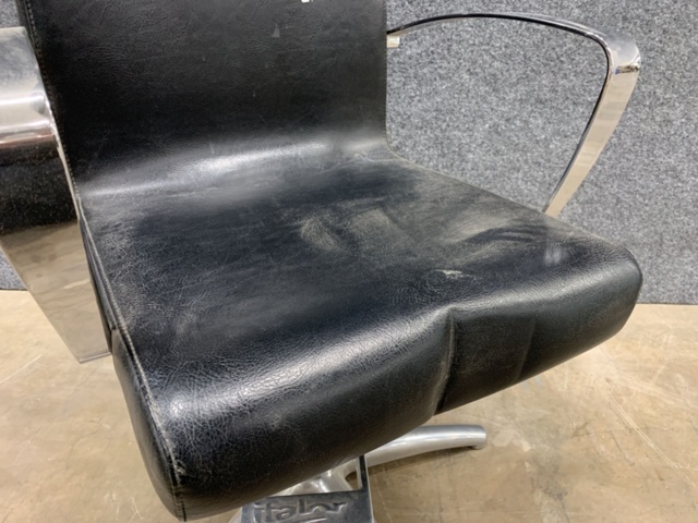 1447226-3 Frisörstol italor