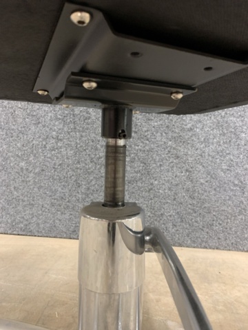 1447226-6 Frisörstol italor