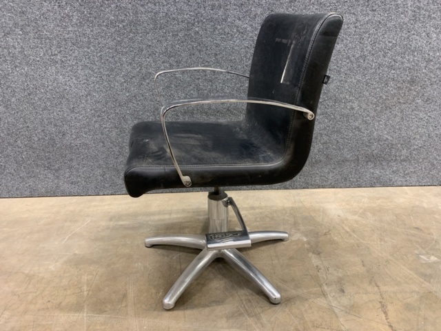 1447226-10 Frisörstol italor