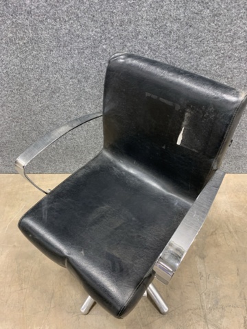 1447226-12 Frisörstol italor