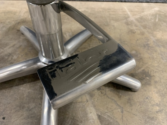 1447228-4 Frisörstol italor