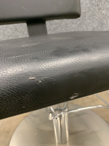 1447229-6 Frisörstol Luga Ressini