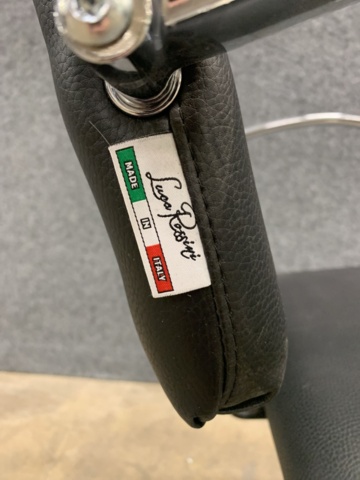 1447229-8 Frisörstol Luga Ressini