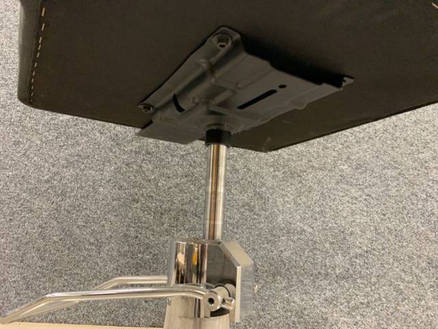 1447230-3 Barber chair Luga Ressini