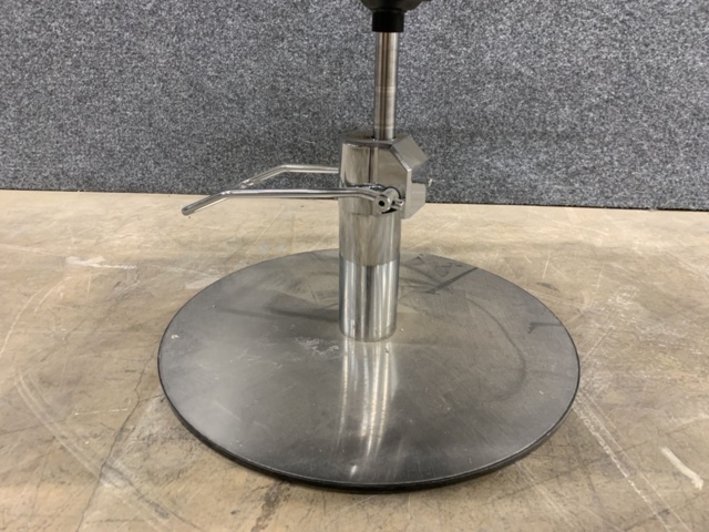 1447230-12 Barber chair Luga Ressini