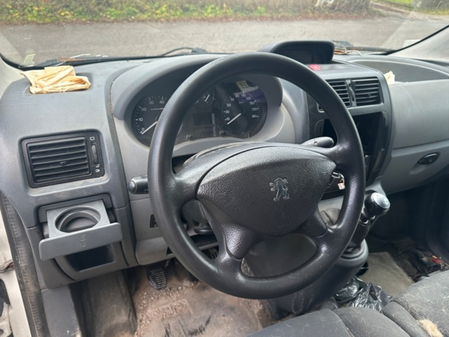 1447261-20 Peugeot Expert -2007 (Reparationsobjekt)