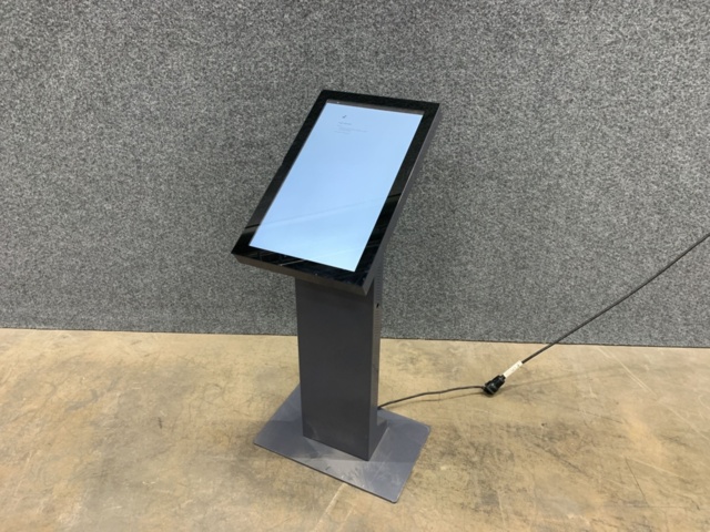 1447238-1 Pekskärm med golvstativ