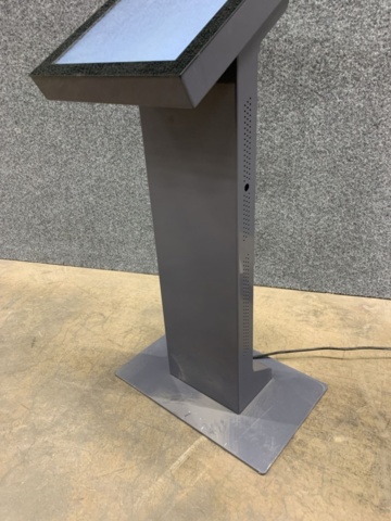 1447238-5 Pekskärm med golvstativ