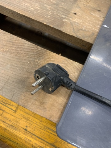 1447238-12 Pekskärm med golvstativ