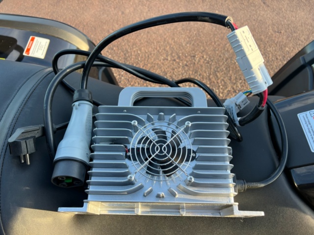 1373463-9 Elfyrhjuling – Powerland Tachyon 4x4