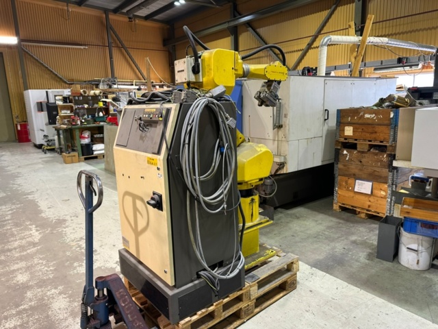 1256080-12 Robot Fanuc M-16iB/20