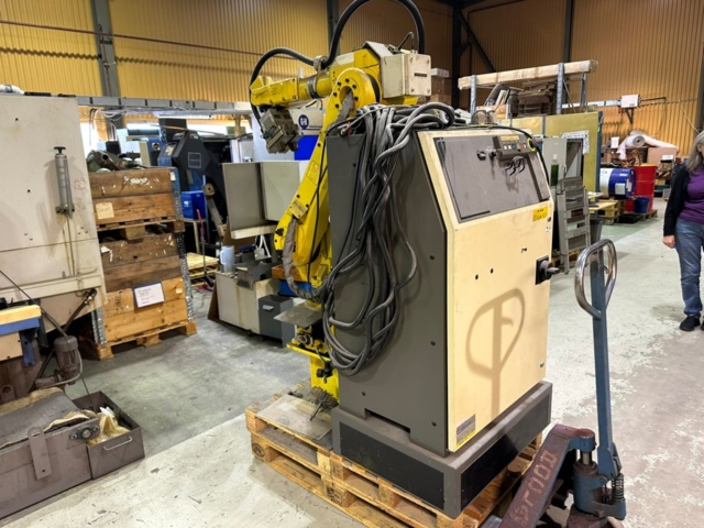 1256080-17 Robot Fanuc M-16iB/20