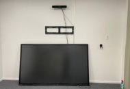 1443694 98" Interaktiv pekskärm med konferensutrustning och tillbehör - Clevertouch Pro Series 3