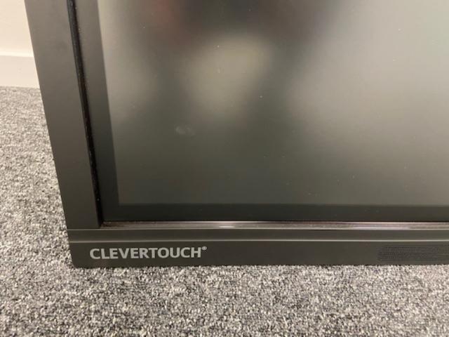 1443694-3 98" Interaktiv pekskärm med konferensutrustning och tillbehör - Clevertouch Pro Series 3