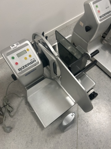 1429968-5 Professionell påläggs-/charkskärare