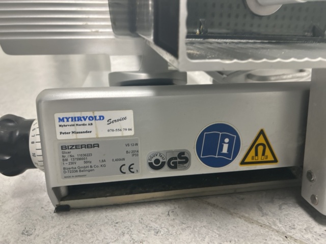 1429968-8 Professionell påläggs-/charkskärare