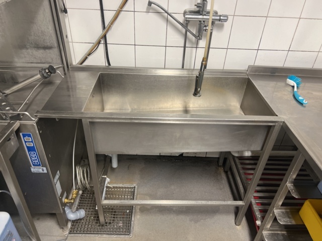 1420305-10 Diskstation - Diskmaskin, inmatningsbänk, mm.