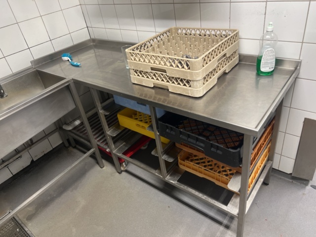 1420305-11 Diskstation - Diskmaskin, inmatningsbänk, mm.