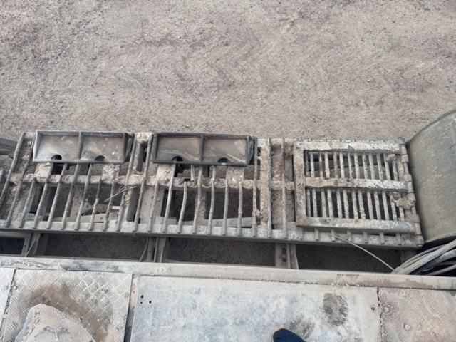 1321191-23 Lastbil Dunderbygge Scania R500LB8X4HNB -2011