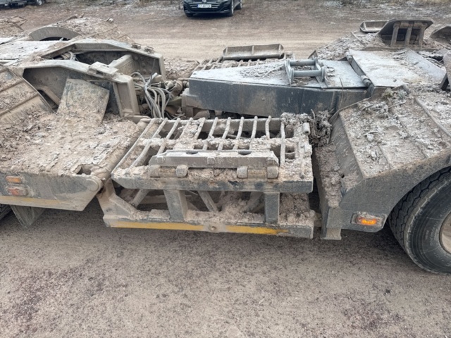 1321191-29 Lastbil Dunderbygge Scania R500LB8X4HNB -2011