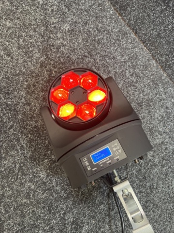 1447408-7 Scenljusarmatur Moving Head Light