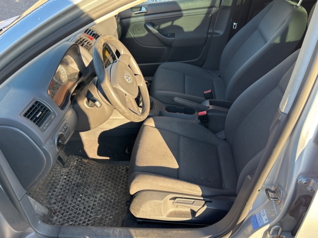 1444624-28 Volkswagen Golf 5-dörrar 1.6 FSI Manuell - 2004