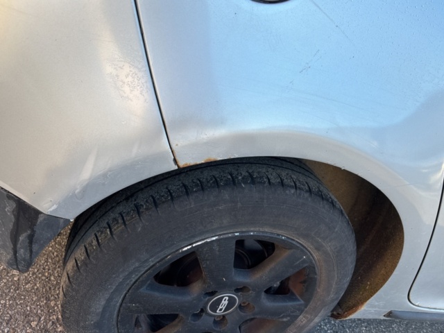 1444624-51 Volkswagen Golf 5-dörrar 1.6 FSI Manuell - 2004