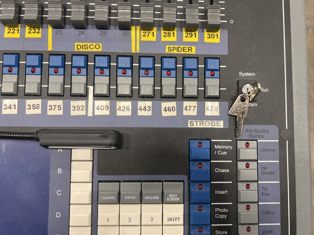 Avolites Pearl 2010 Light Mixer | PS Auction