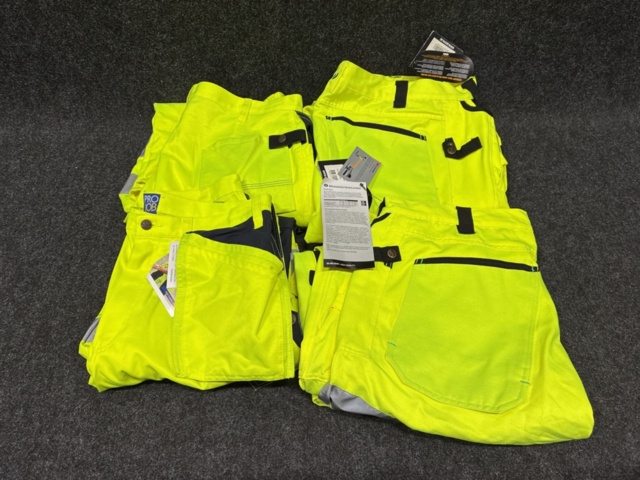 1447338-1 4 pcs protective shorts