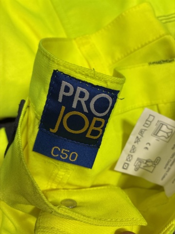 1447338-3 4 pcs protective shorts