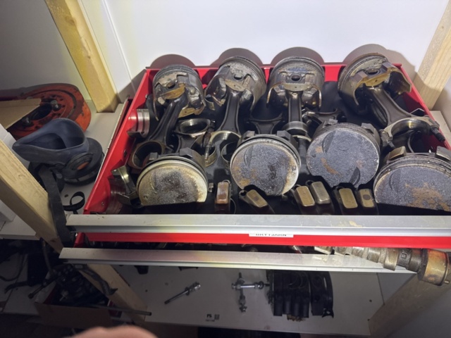 1321199-4 Chevrolet 454 motor i delar